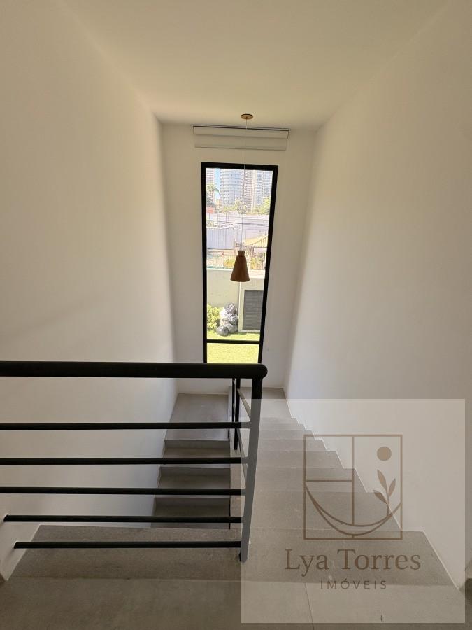 Casa de 4 quartos na Barra da Tijuca