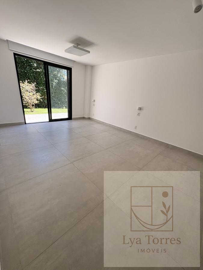Casa de 4 quartos na Barra da Tijuca