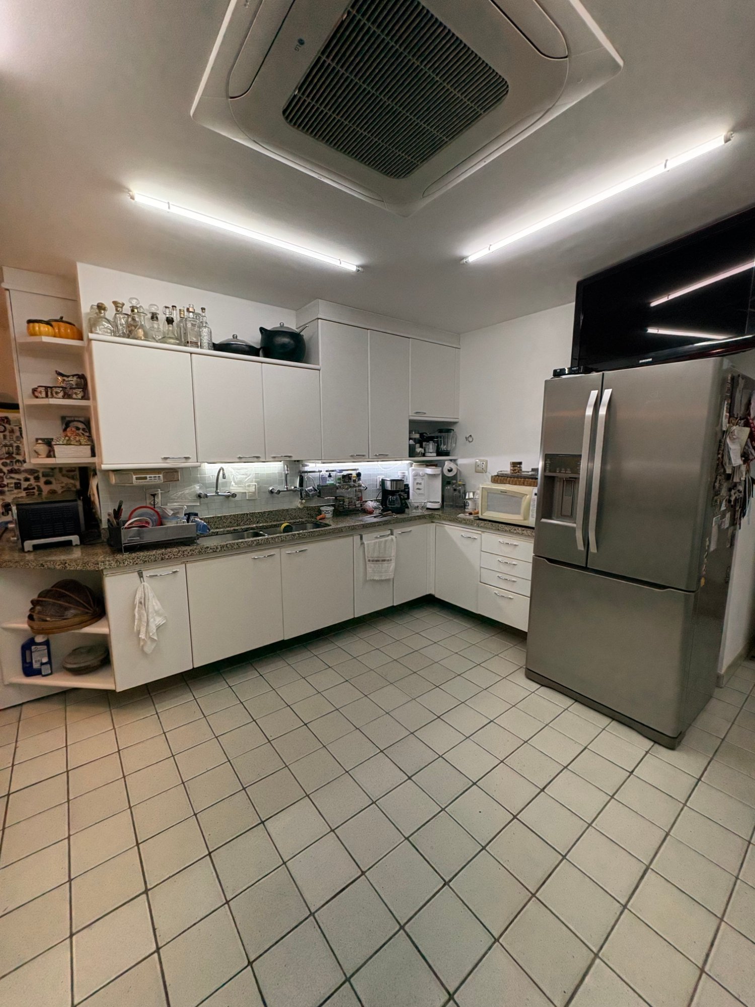 Apartamento de 4 quartos no Jardim Oceânico