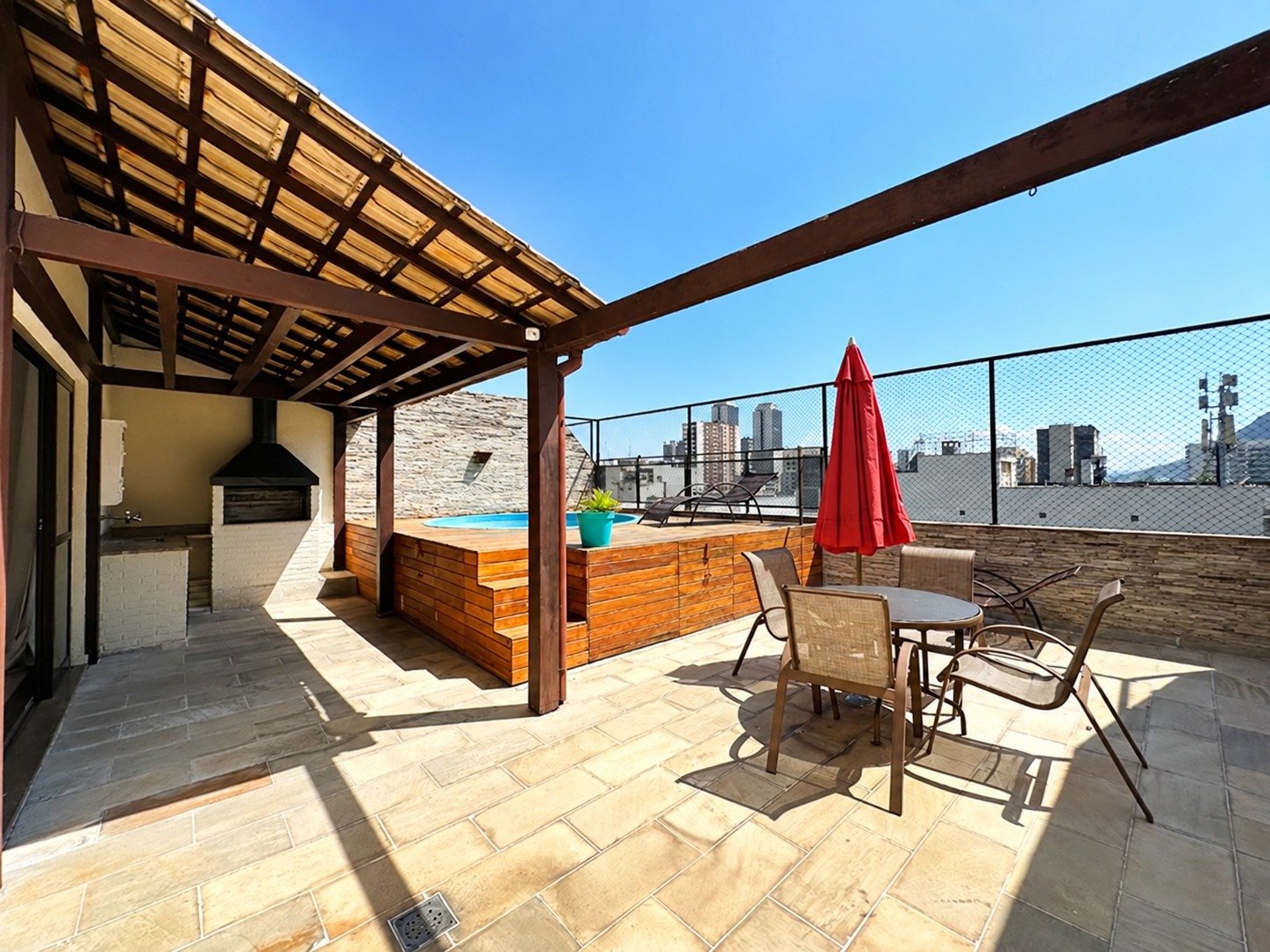Cobertura duplex de 3 quartos no Botafogo
