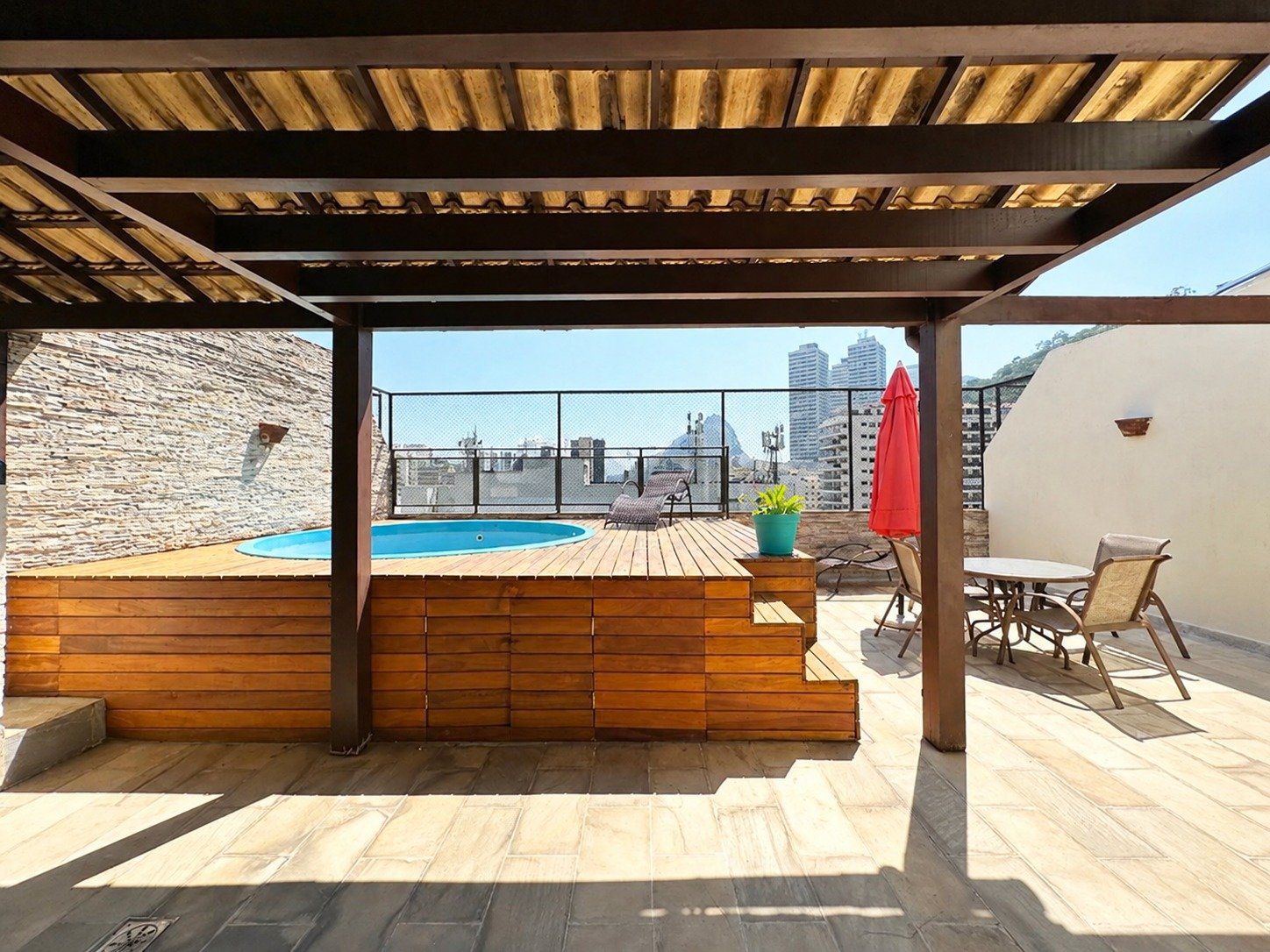 Cobertura duplex de 3 quartos no Botafogo