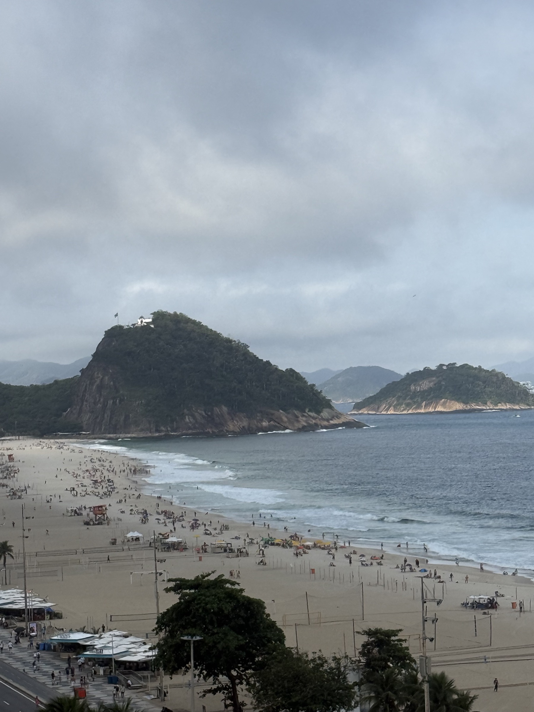 Apartamento de 2 quartos em Copacabana, porteira fechada