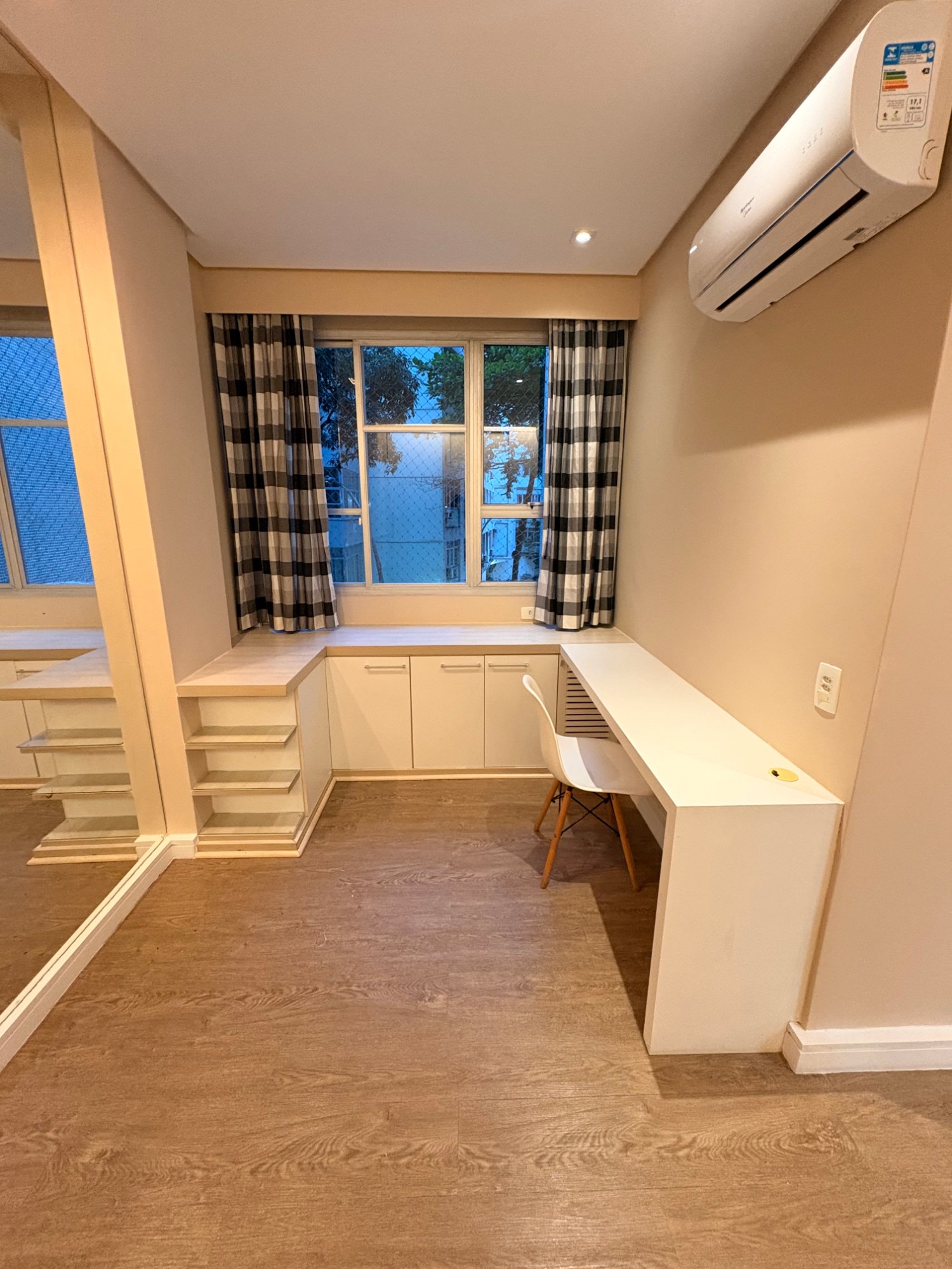 Apartamento de 2 quartos em Copacabana
