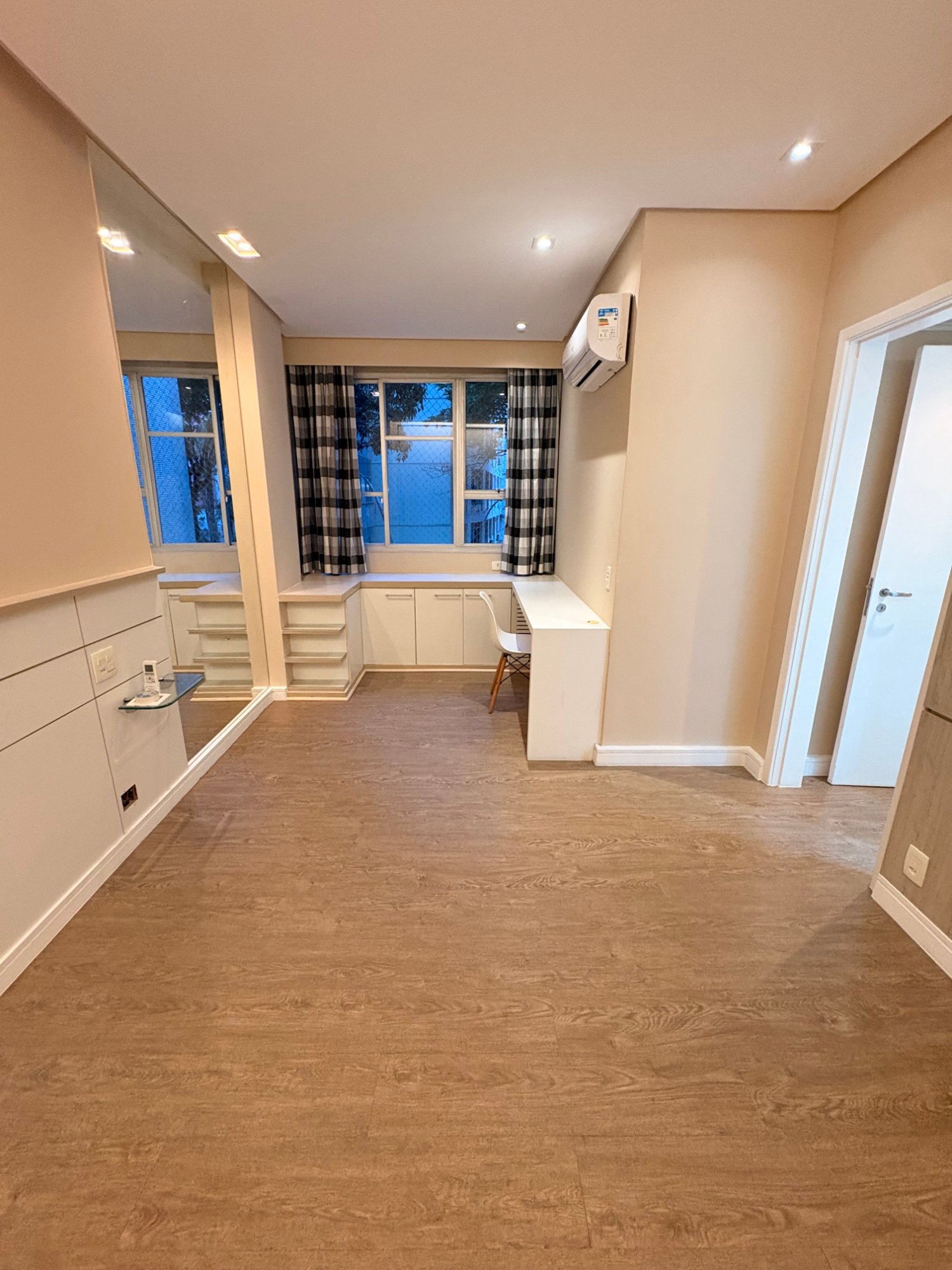 Apartamento de 2 quartos em Copacabana