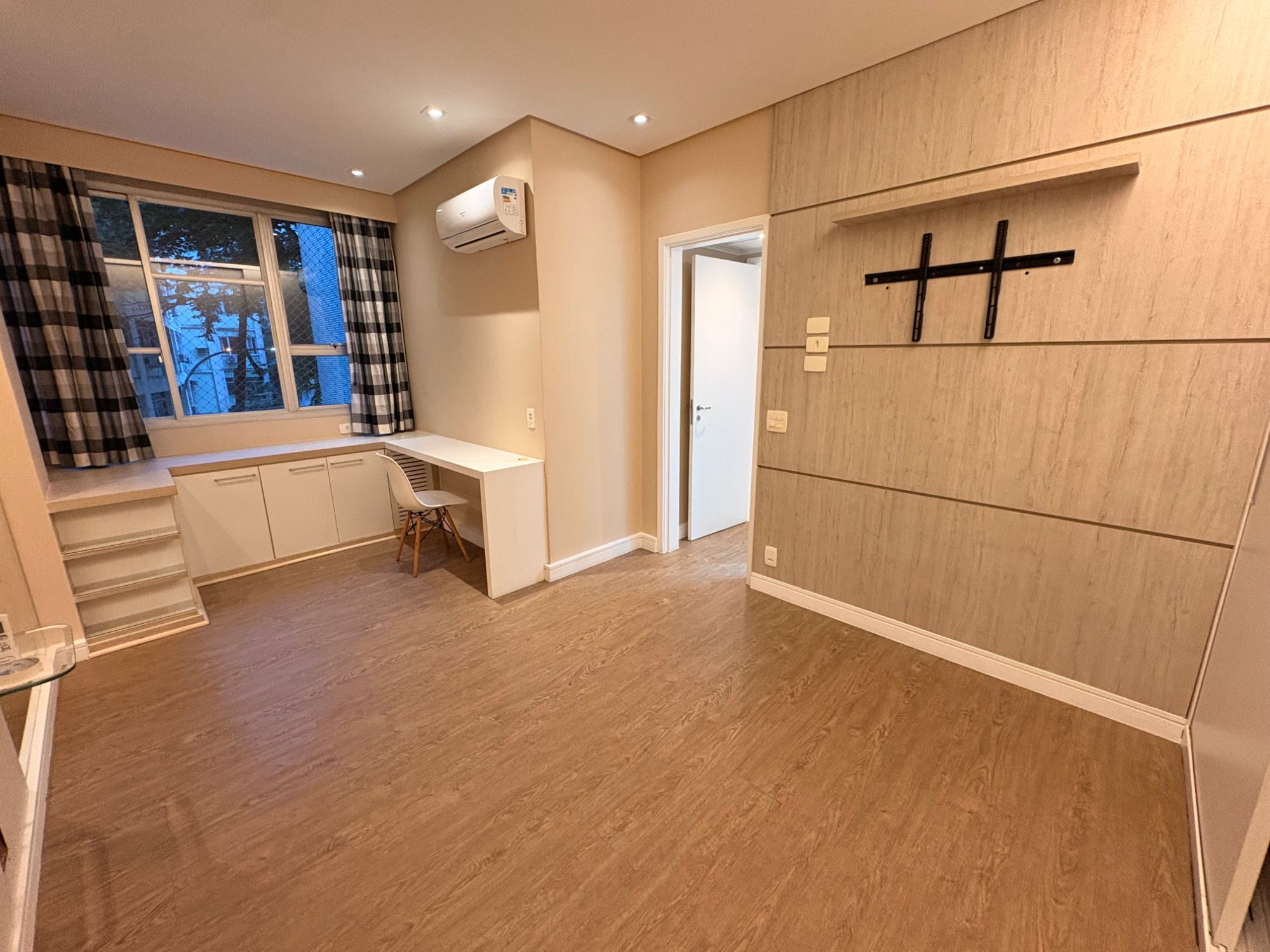 Apartamento de 2 quartos em Copacabana