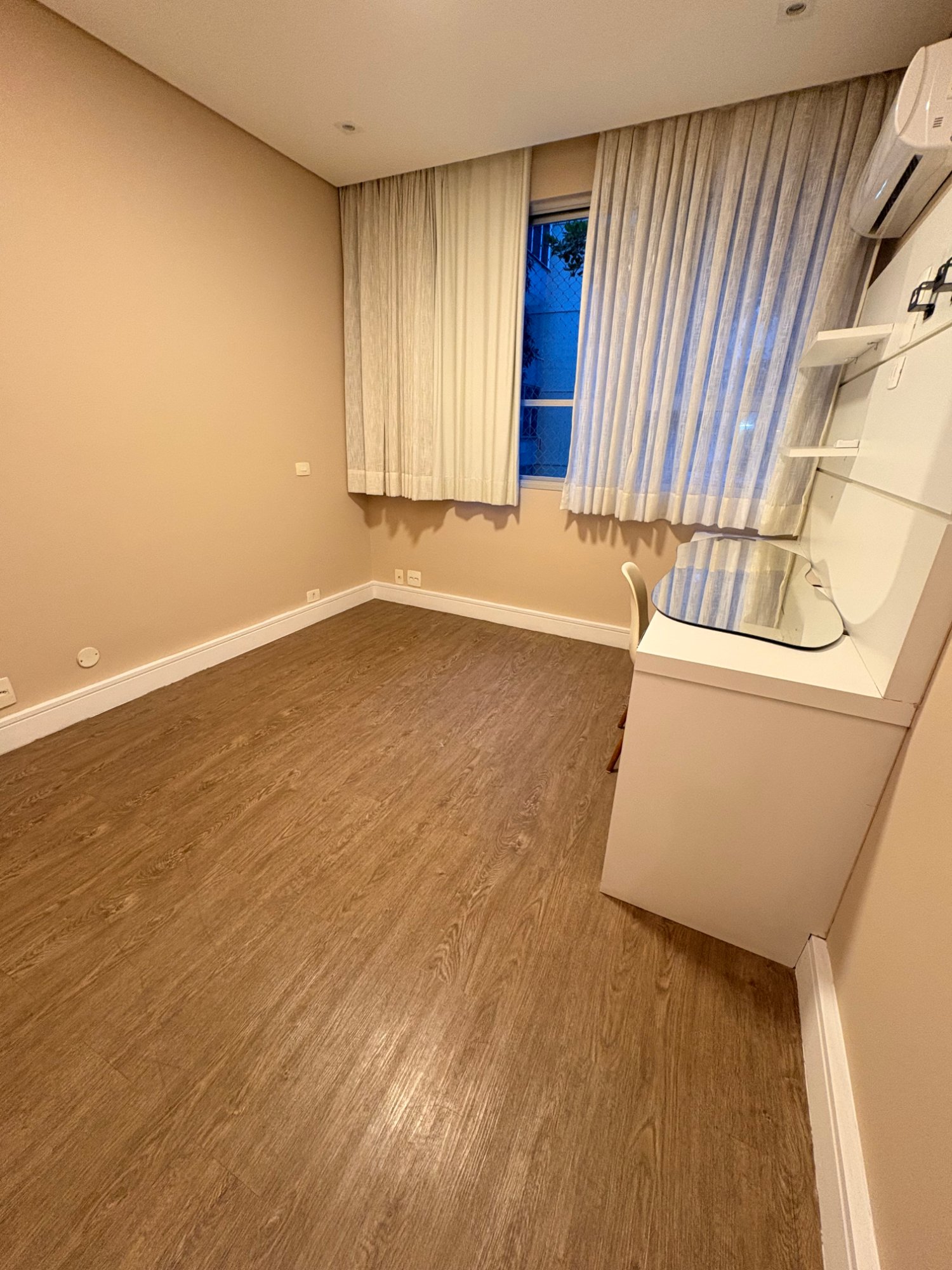 Apartamento de 2 quartos em Copacabana