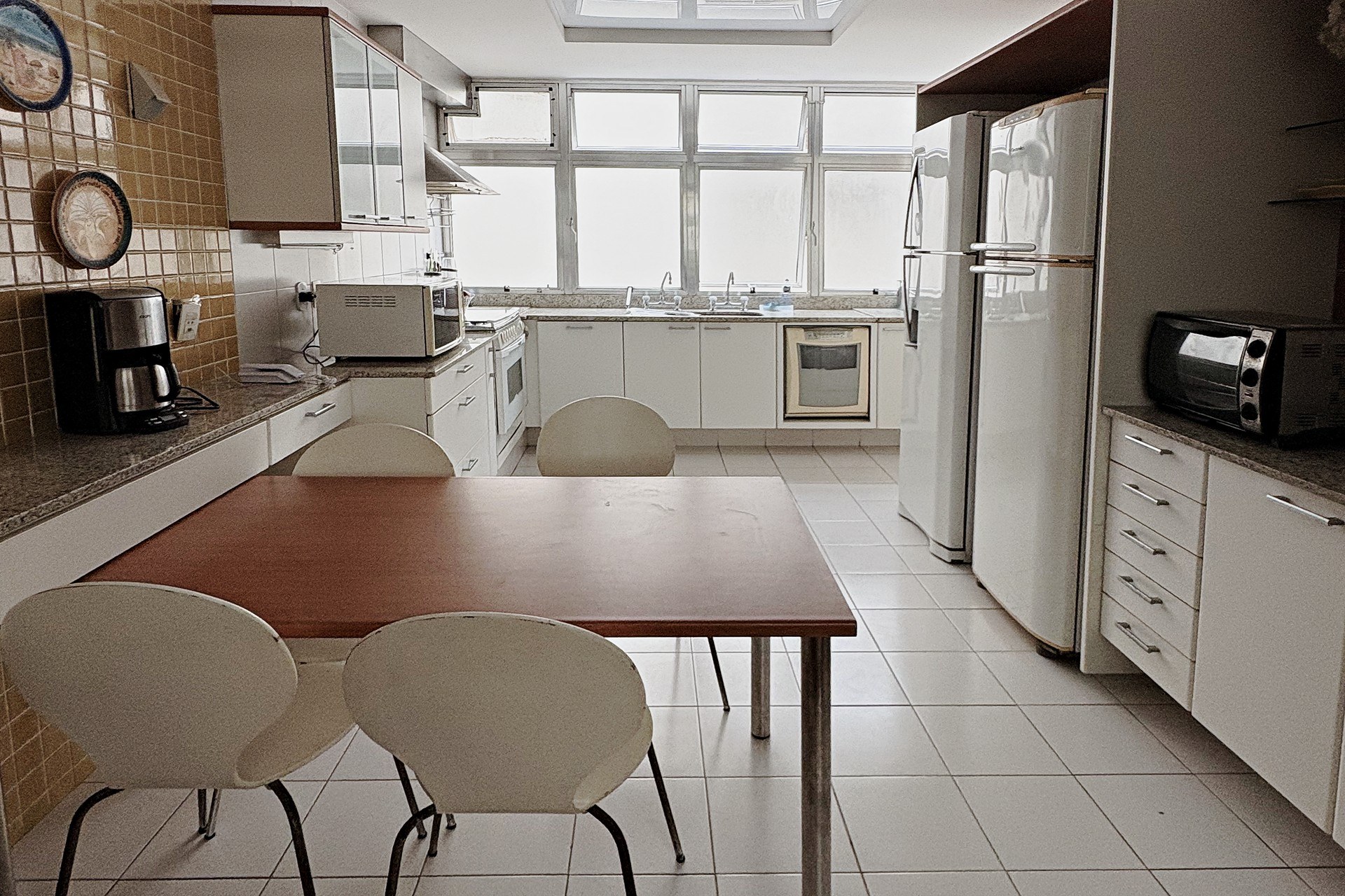 Apartamento de 4 quartos e 3 vagas a uma quadra da praia de Ipanema
