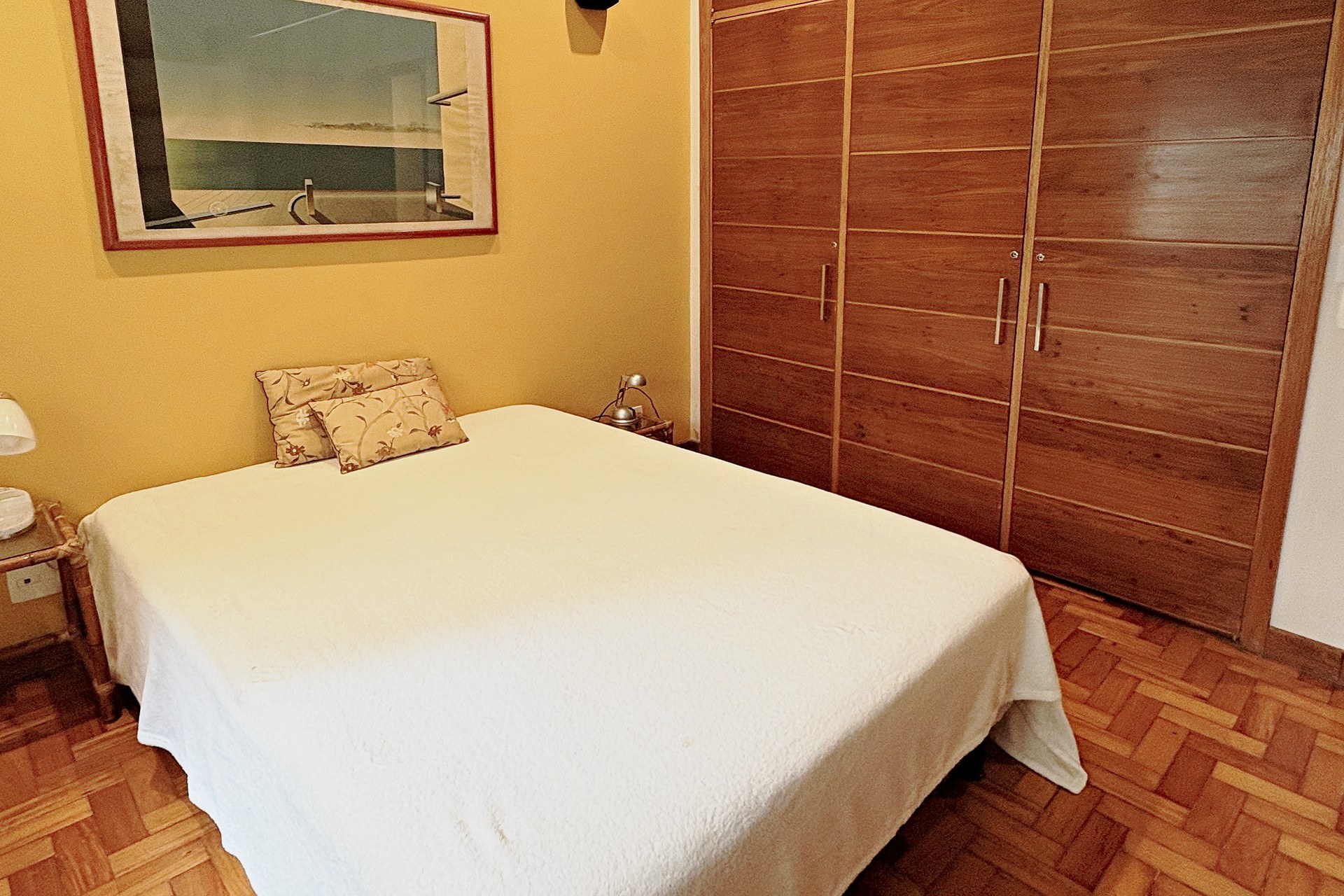 Apartamento de 4 quartos e 3 vagas a uma quadra da praia de Ipanema