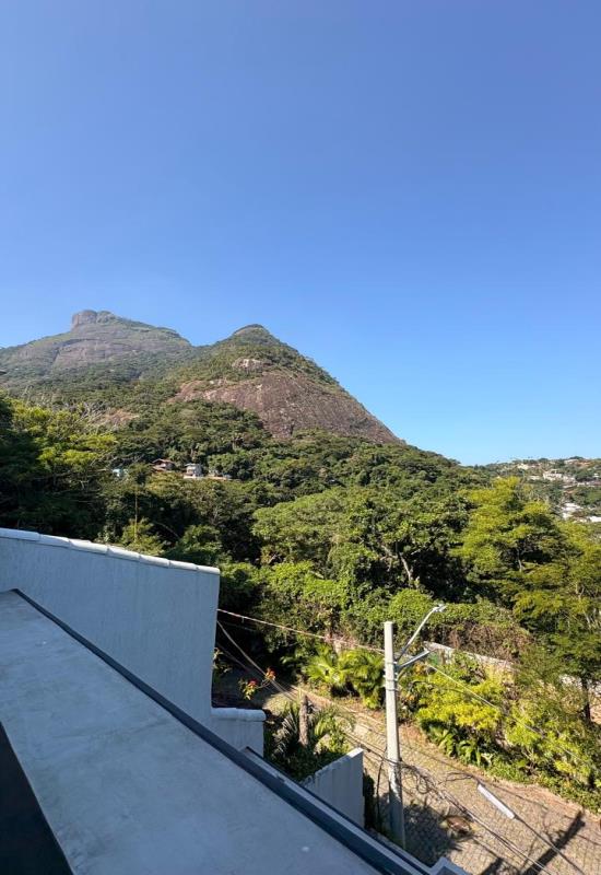 Casa de 500 m² na Barrinha, de frente para a Pedra da Gávea