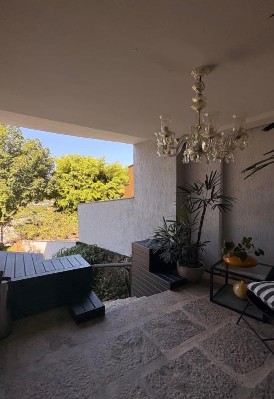 Casa de 500 m² na Barrinha, de frente para a Pedra da Gávea