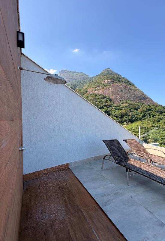 Casa de 500 m² na Barrinha, de frente para a Pedra da Gávea